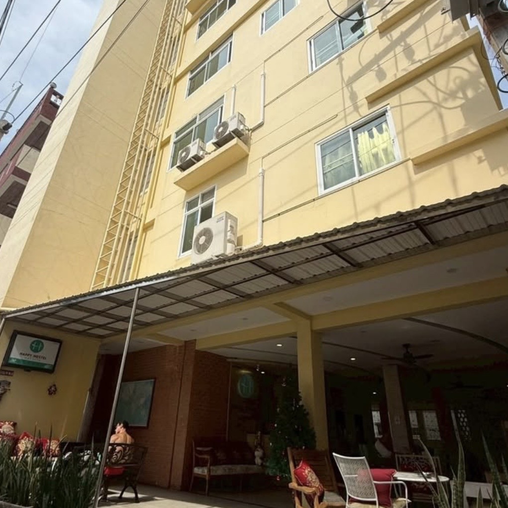 Investment Property – 24-Room Apartment Building with Pool – Pattaya