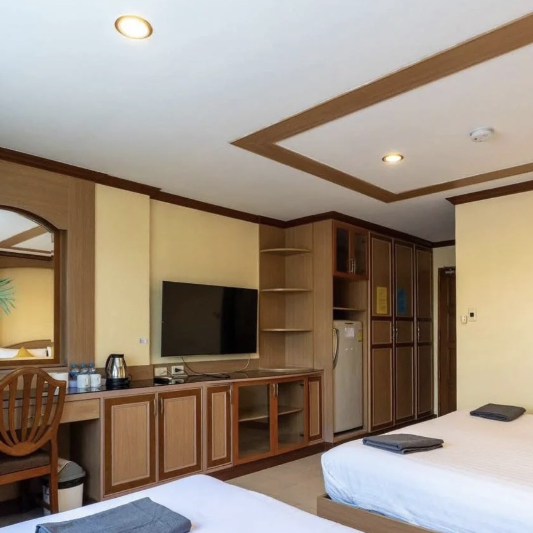 Business for Takeover: 18 Rooms, Restaurant & Bar