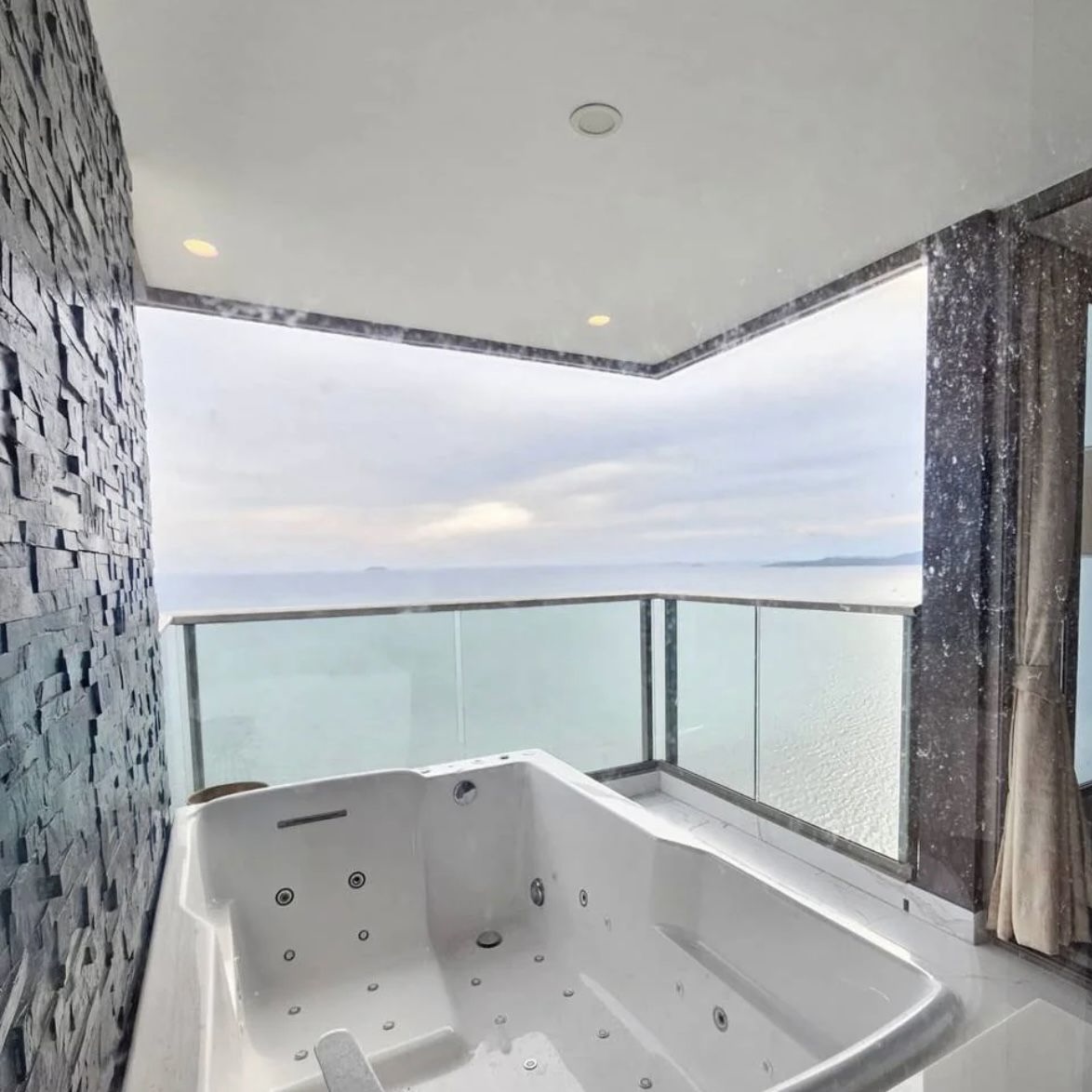 Ultra-Luxury Sea View Condo at Copacabana Jomtien, Pattaya