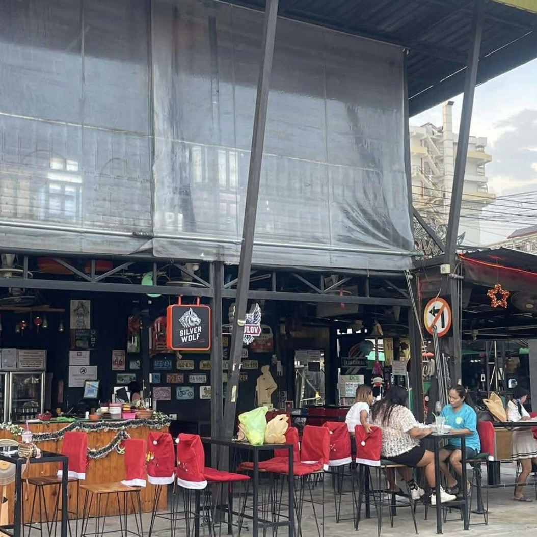 Bar for Takeover – Tree Town, Soi Buakhao