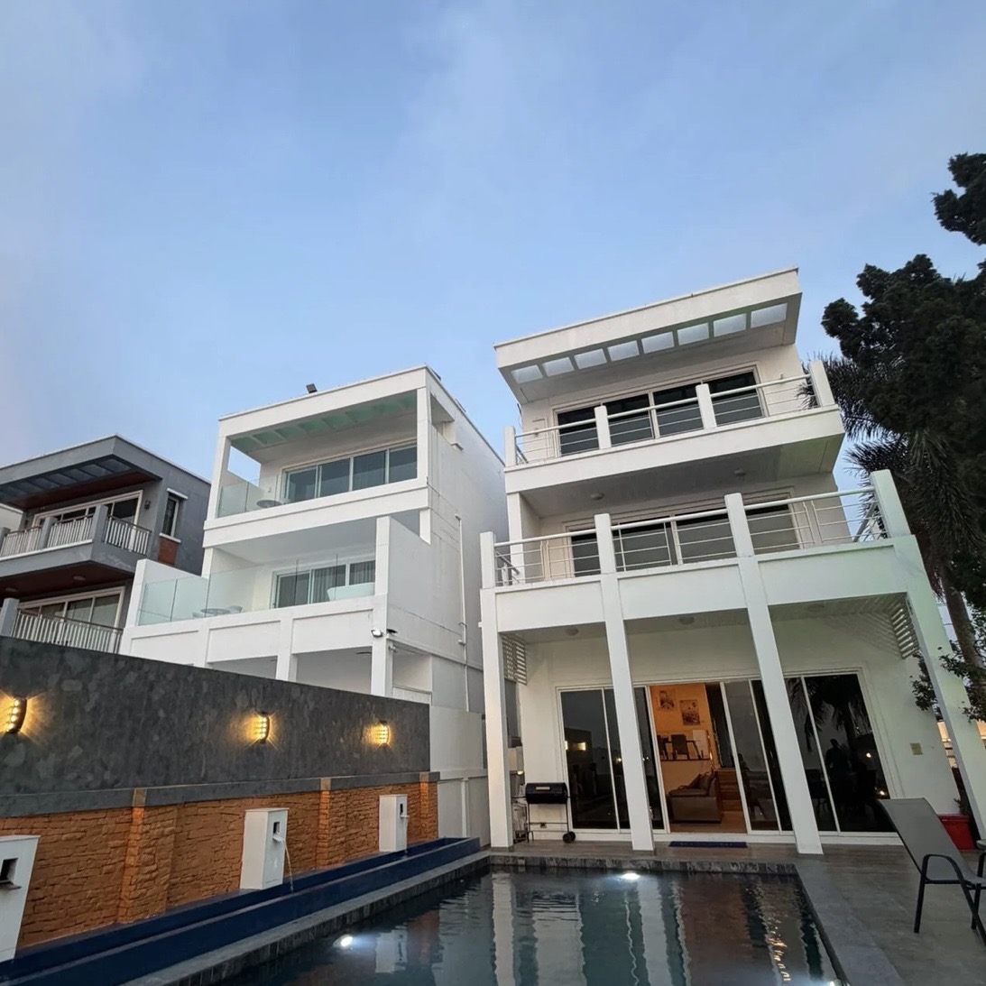 Beachfront Pool Villa for Sale – Pattaya 🌊